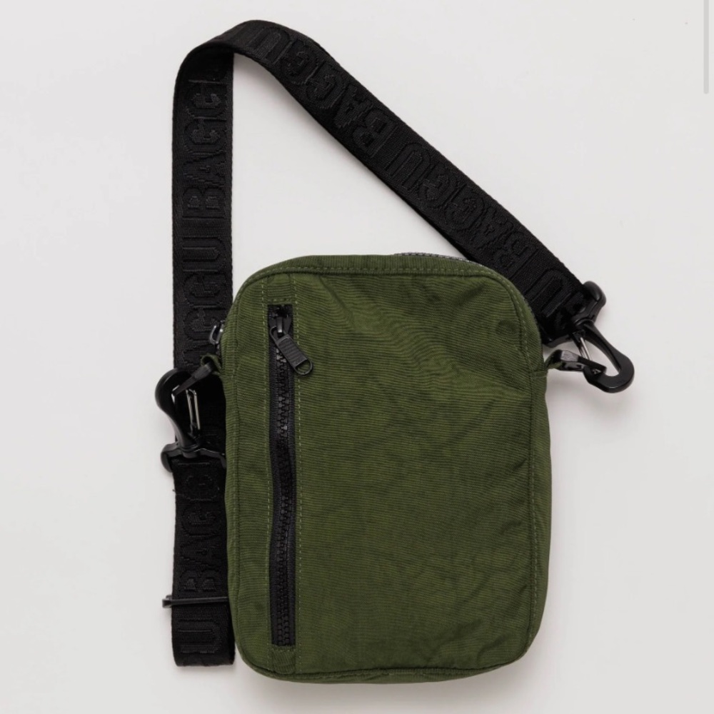 Baggu Sport Crossbody in Bay Laurel